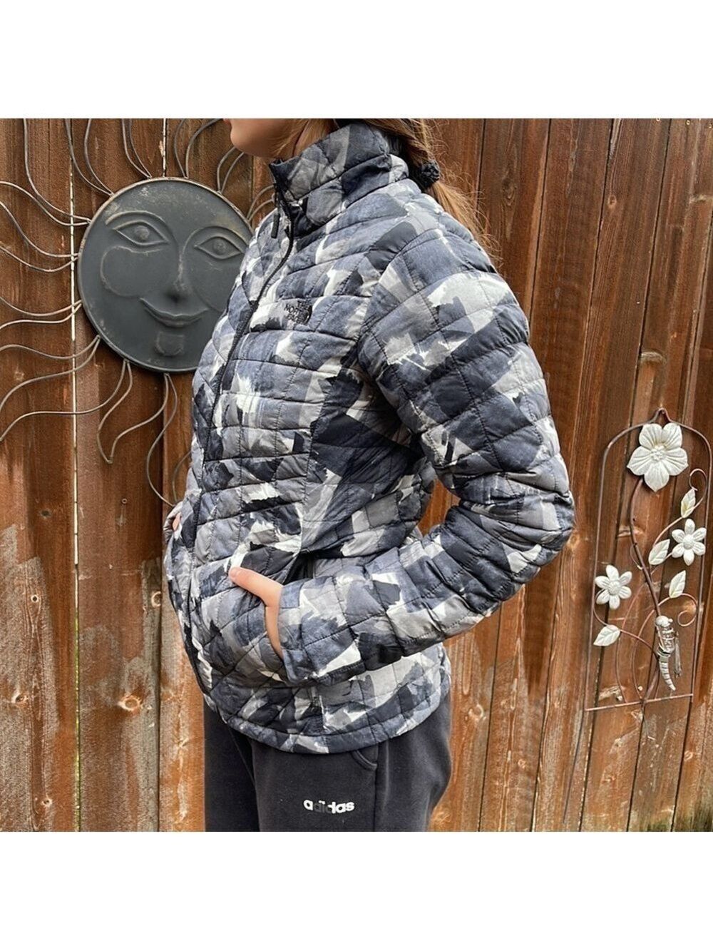 NORTH face jacket - Picture 3 of 8